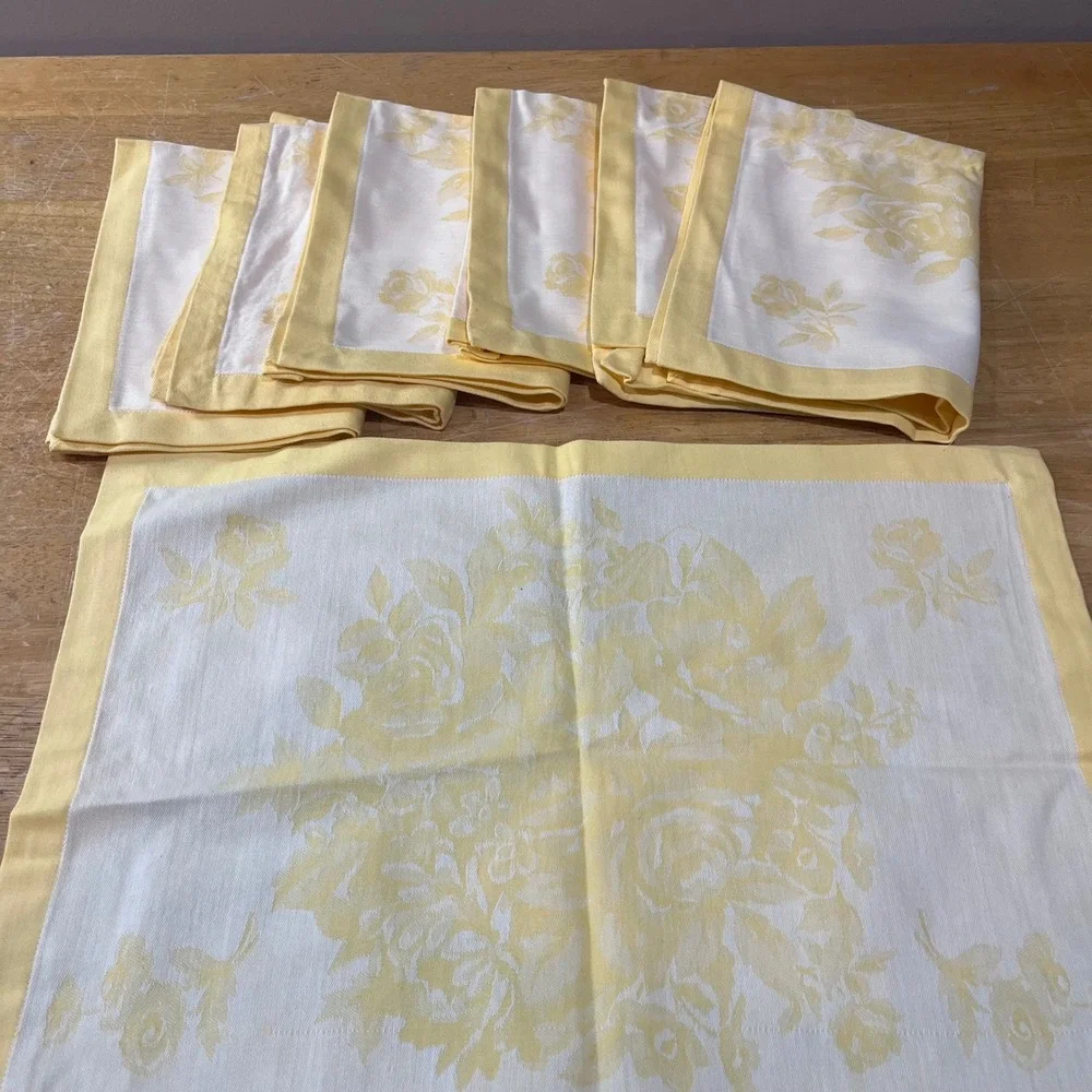 Williams-Sonoma Yellow Floral Damask Cotton Placemats Set of 7 Cottagecore 20x14